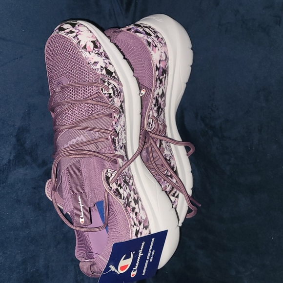 New Champion "YOGA" style sneakers sizes 9.5 and 11 - Picture 5 of 10